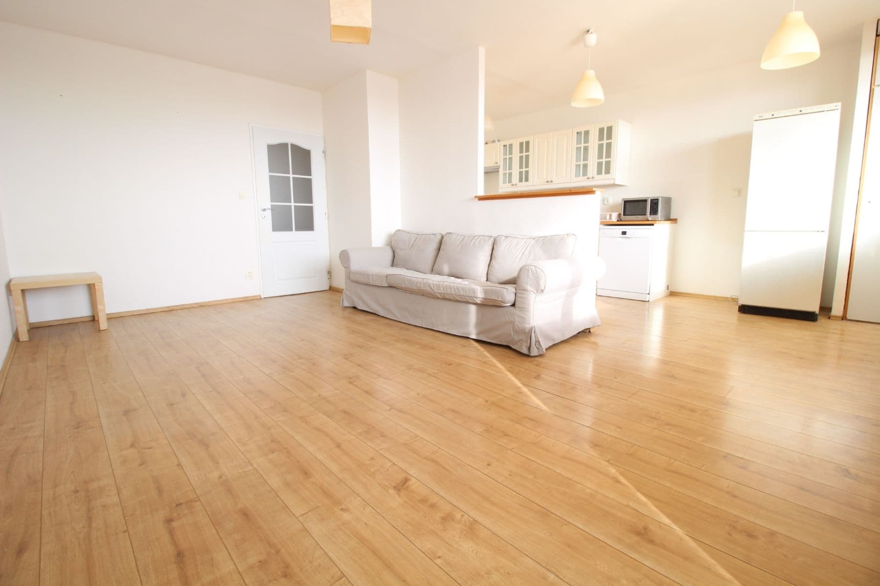 Prenájom bytu 3-izbový 70 m², Radimovická, Praha, Praha Prenájom bytu 3-izbový 70 m², Radimovická, Praha, Praha