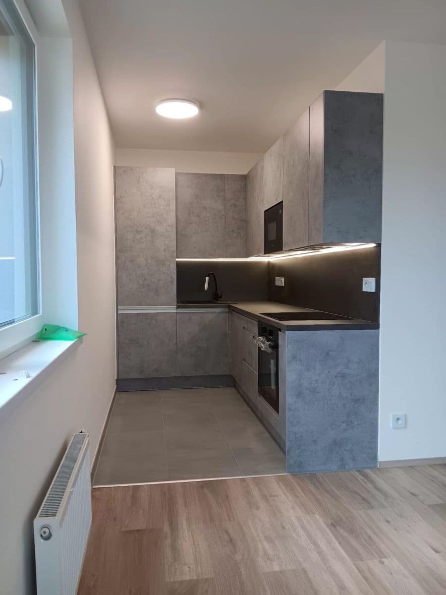 Prenájom bytu 2-izbový 46 m², U Továren, Praha, Praha Prenájom bytu 2-izbový 46 m², U Továren, Praha, Praha