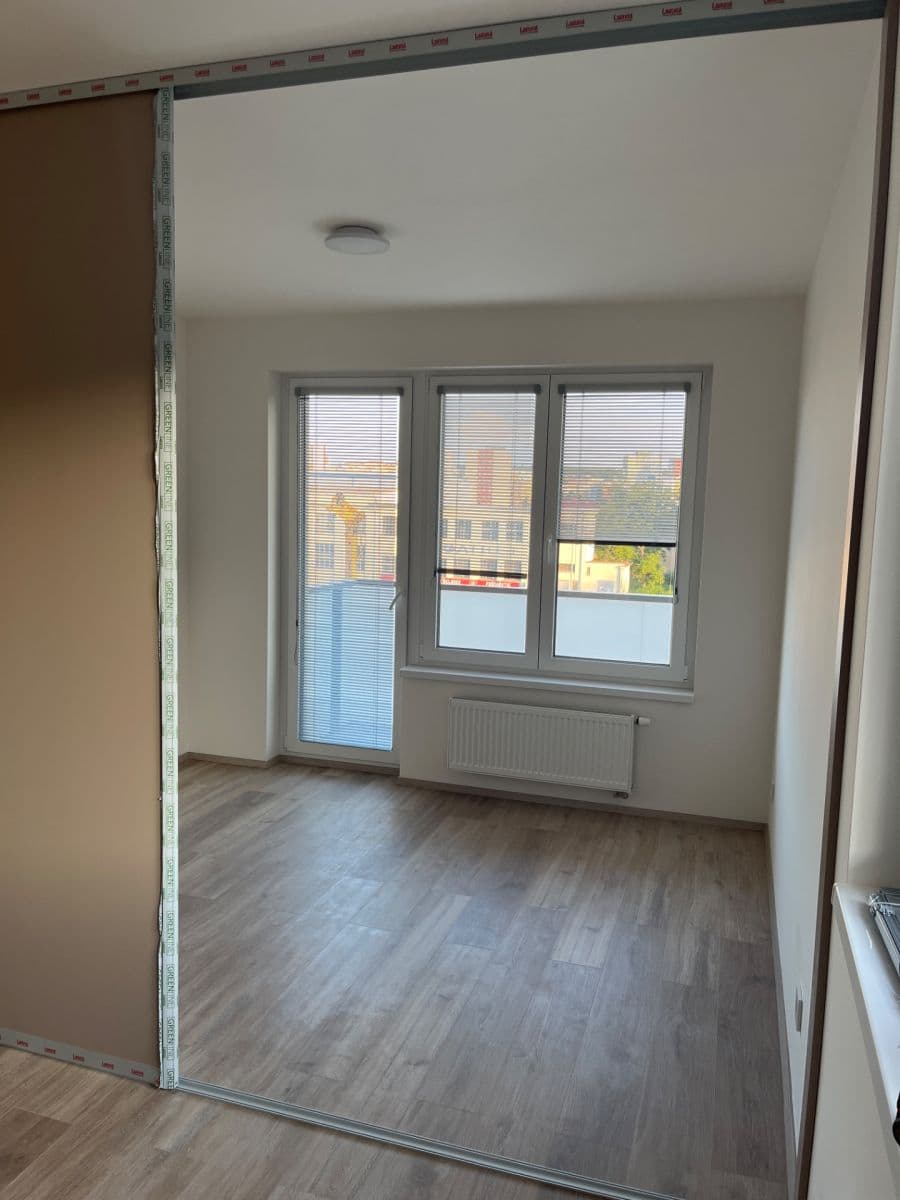 Prenájom bytu 2-izbový 46 m², U Továren, Praha, Praha Prenájom bytu 2-izbový 46 m², U Továren, Praha, Praha
