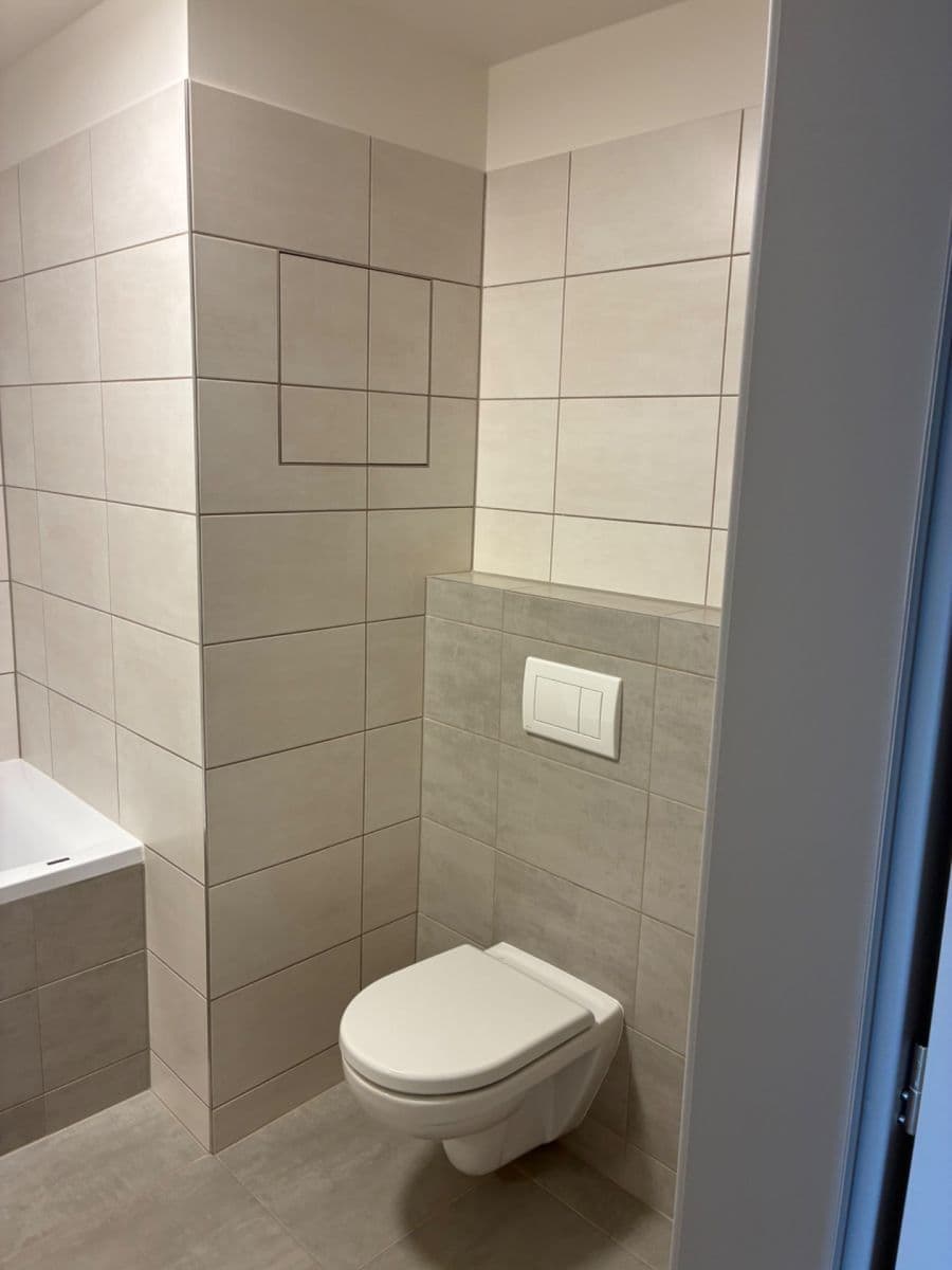 Prenájom bytu 2-izbový 46 m², U Továren, Praha, Praha Prenájom bytu 2-izbový 46 m², U Továren, Praha, Praha