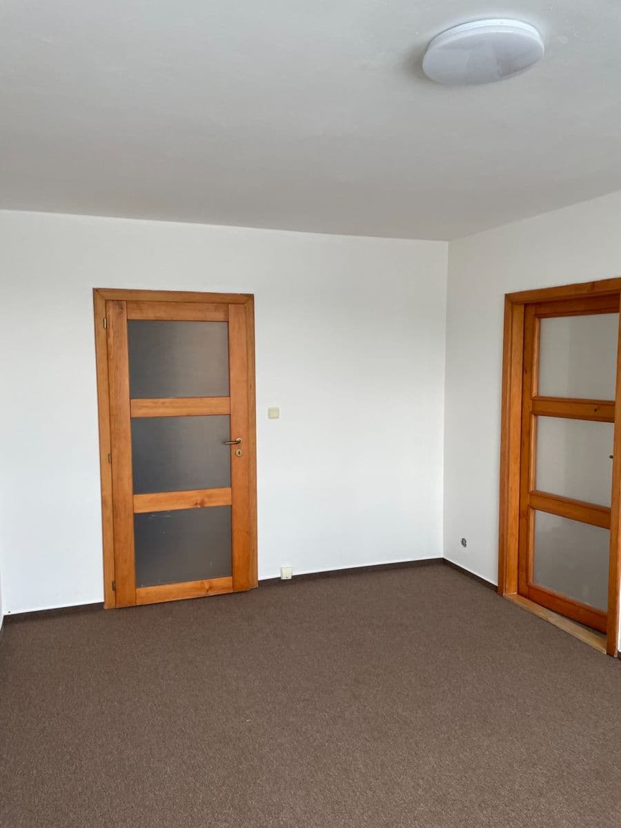 Prenájom bytu 2-izbový 42 m², U Vlečky, Praha, Praha Prenájom bytu 2-izbový 42 m², U Vlečky, Praha, Praha