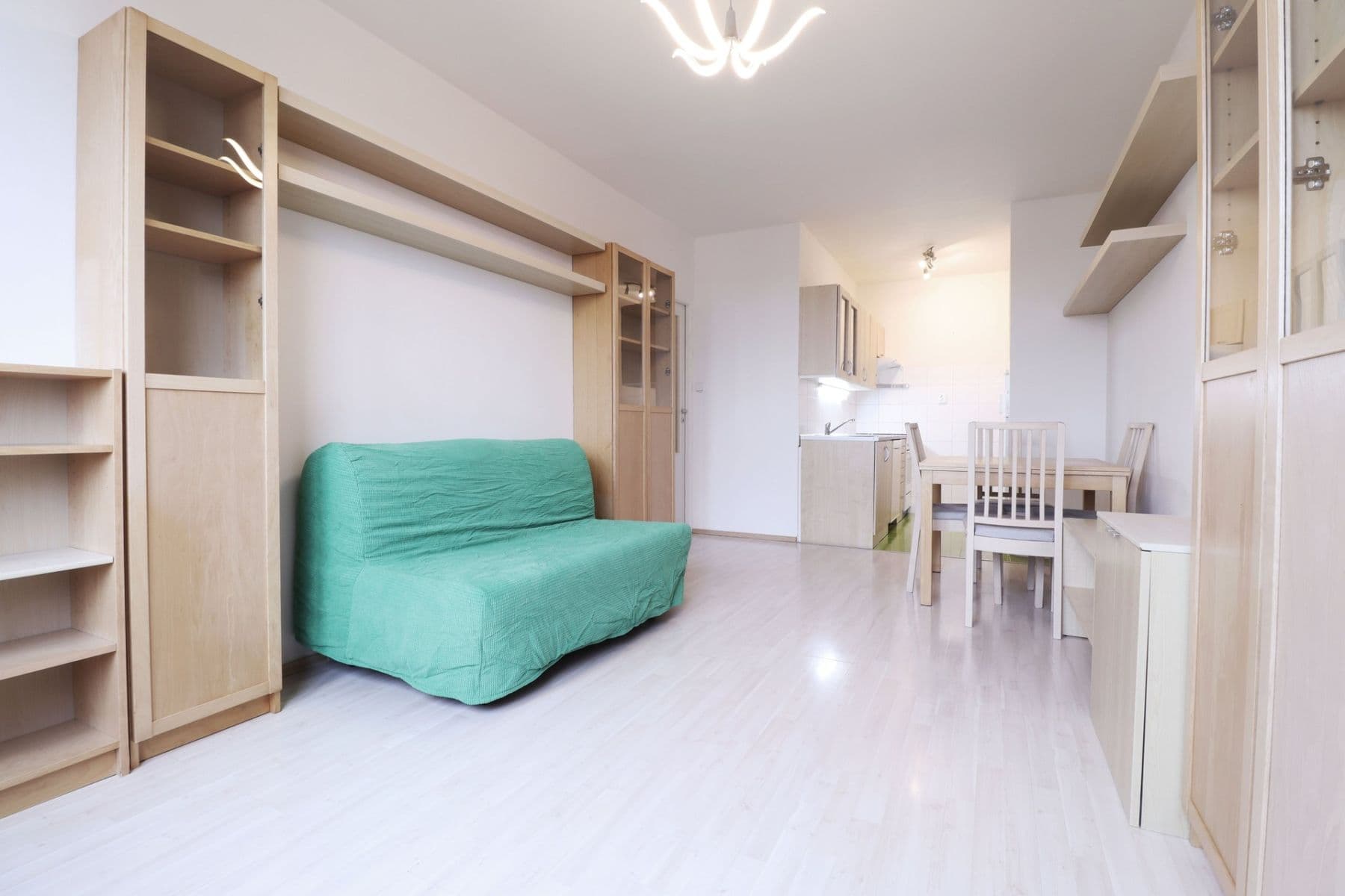 Prenájom bytu 2-izbový 43 m², Štichova, Praha, Praha Prenájom bytu 2-izbový 43 m², Štichova, Praha, Praha