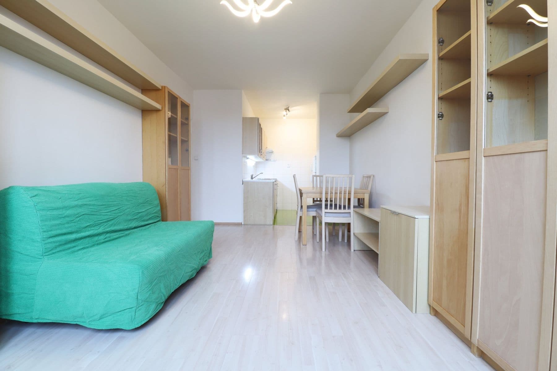 Prenájom bytu 2-izbový 43 m², Štichova, Praha, Praha Prenájom bytu 2-izbový 43 m², Štichova, Praha, Praha