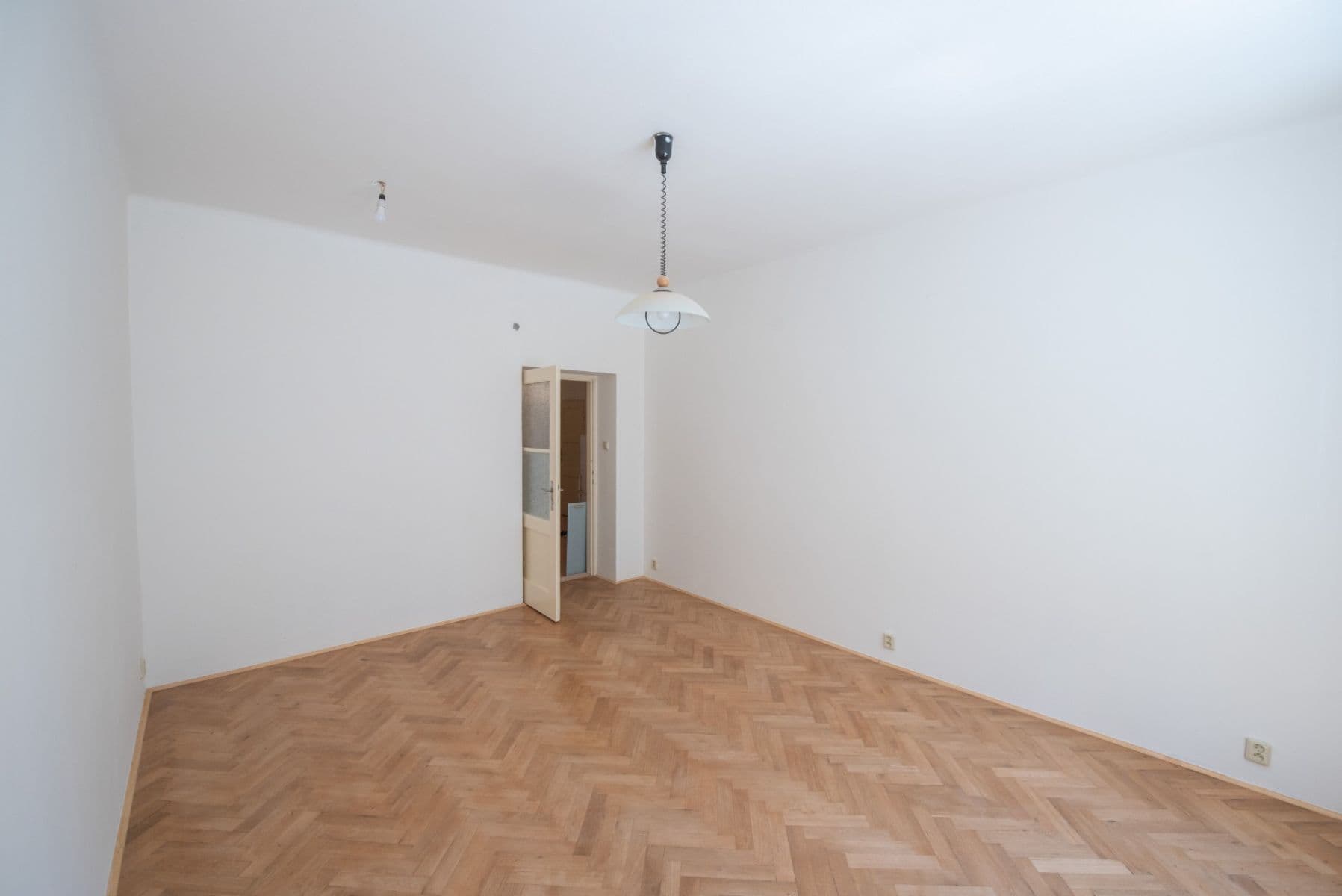Prenájom bytu 2-izbový 77 m², Jugoslávských partyzánů, Praha, Praha Prenájom bytu 2-izbový 77 m², Jugoslávských partyzánů, Praha, Praha
