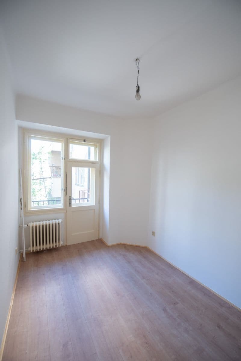 Prenájom bytu 2-izbový 77 m², Jugoslávských partyzánů, Praha, Praha Prenájom bytu 2-izbový 77 m², Jugoslávských partyzánů, Praha, Praha