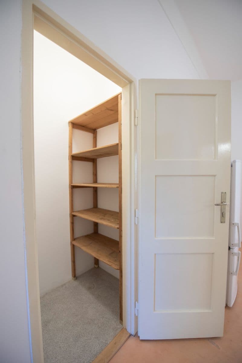 Prenájom bytu 2-izbový 77 m², Jugoslávských partyzánů, Praha, Praha Prenájom bytu 2-izbový 77 m², Jugoslávských partyzánů, Praha, Praha