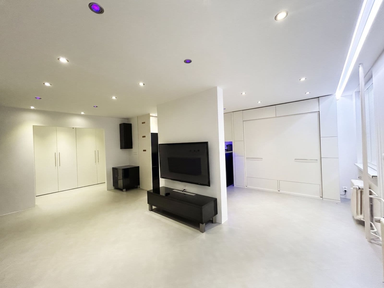 Prenájom bytu 1-izbový 49 m², Bellušova, Praha, Praha Prenájom bytu 1-izbový 49 m², Bellušova, Praha, Praha
