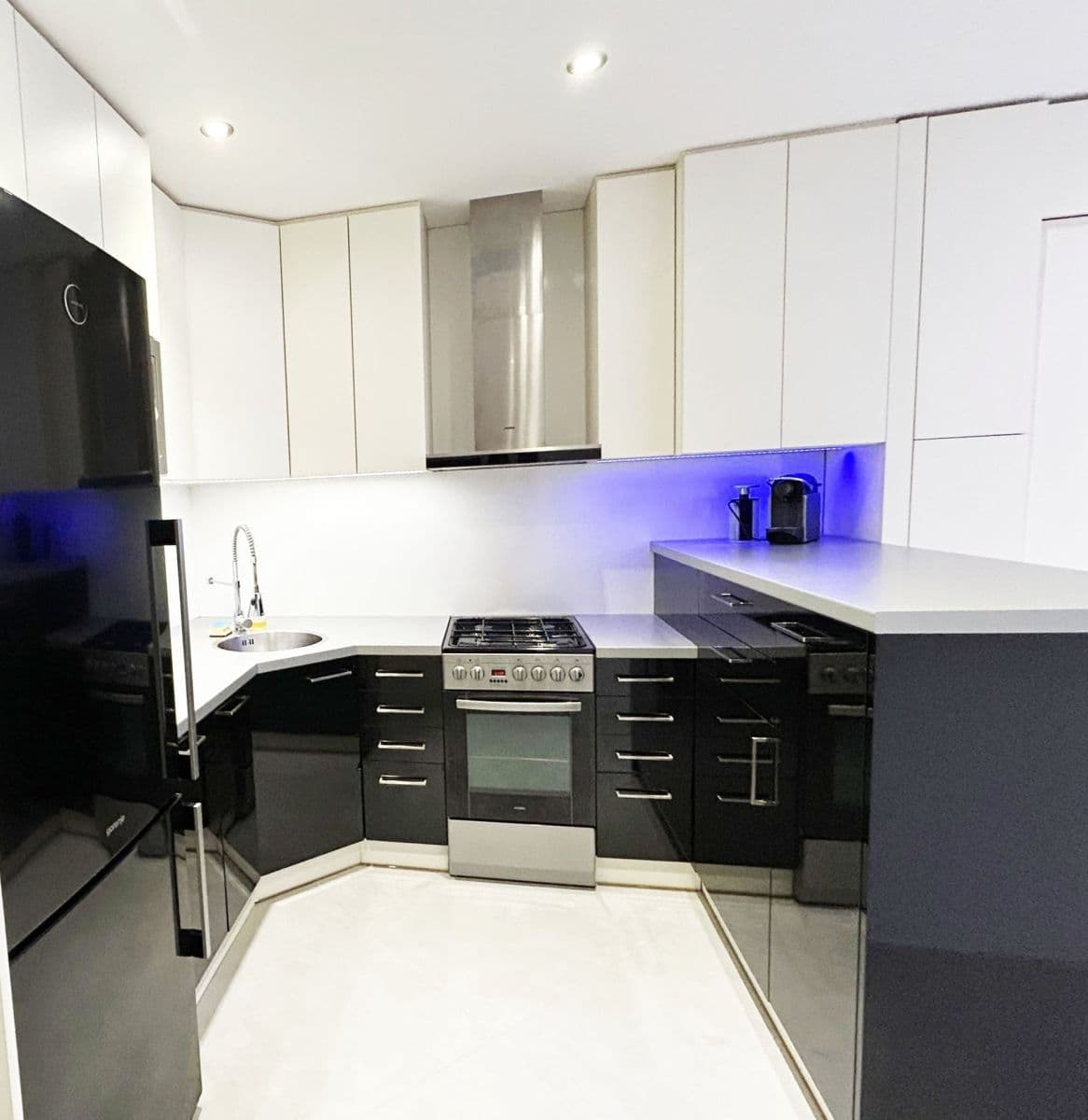 Prenájom bytu 1-izbový 49 m², Bellušova, Praha, Praha Prenájom bytu 1-izbový 49 m², Bellušova, Praha, Praha