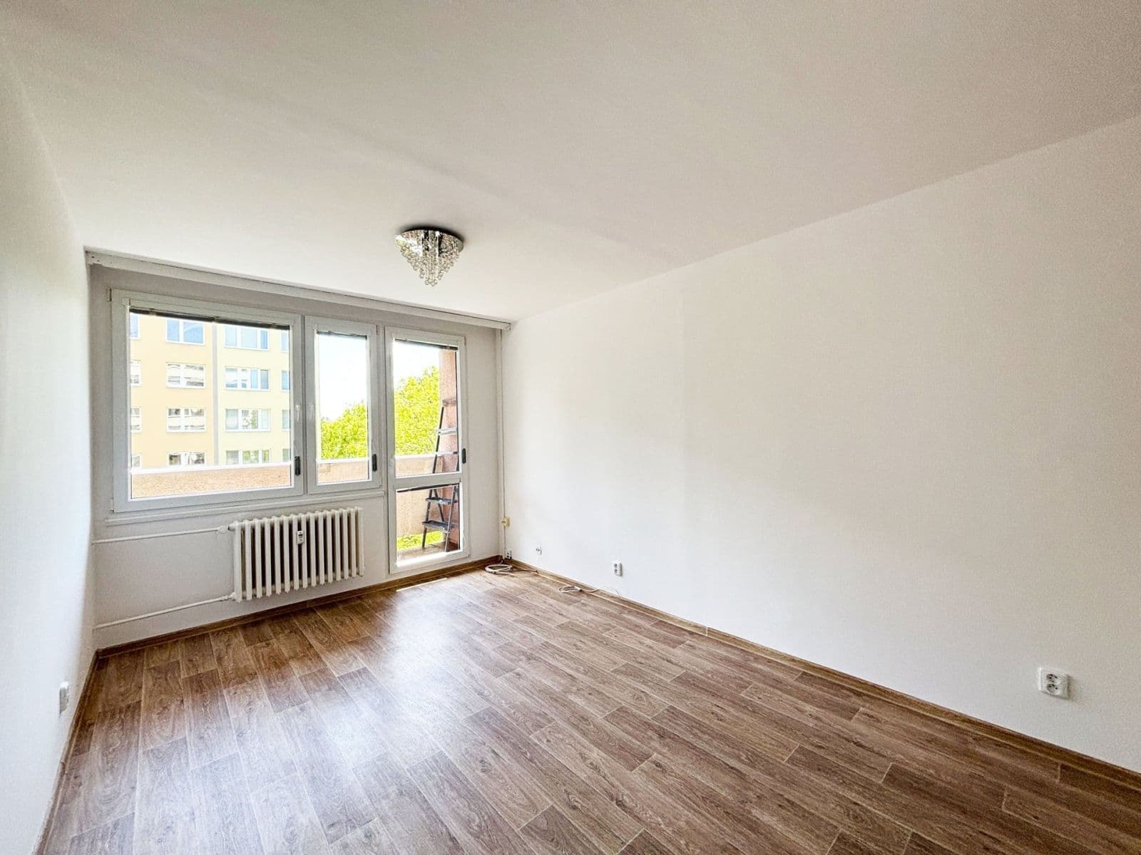 Prenájom bytu 2-izbový 40 m², Tisovecká, Kolín, Středočeský kraj Prenájom bytu 2-izbový 40 m², Tisovecká, Kolín, Středočeský kraj