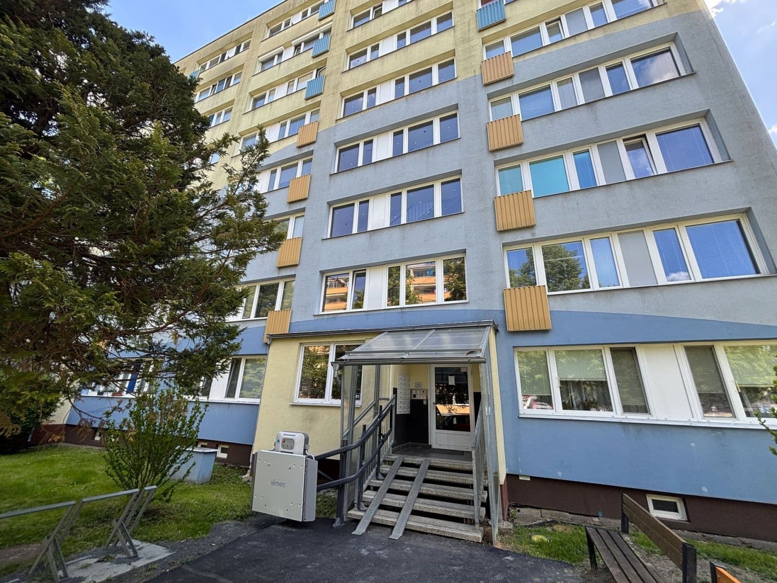 Prenájom bytu 2-izbový 40 m², Tisovecká, Kolín, Středočeský kraj Prenájom bytu 2-izbový 40 m², Tisovecká, Kolín, Středočeský kraj