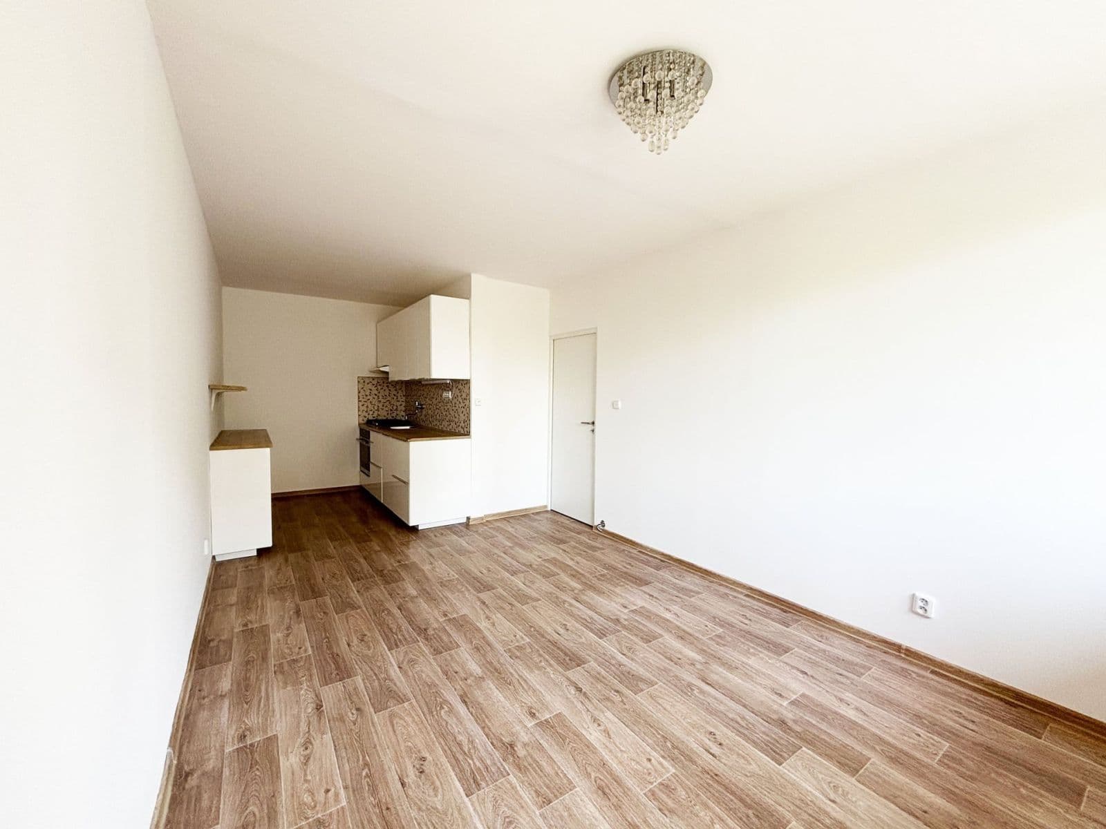 Prenájom bytu 2-izbový 40 m², Tisovecká, Kolín, Středočeský kraj Prenájom bytu 2-izbový 40 m², Tisovecká, Kolín, Středočeský kraj