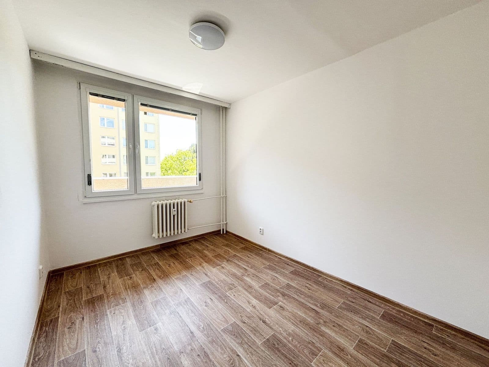 Prenájom bytu 2-izbový 40 m², Tisovecká, Kolín, Středočeský kraj Prenájom bytu 2-izbový 40 m², Tisovecká, Kolín, Středočeský kraj