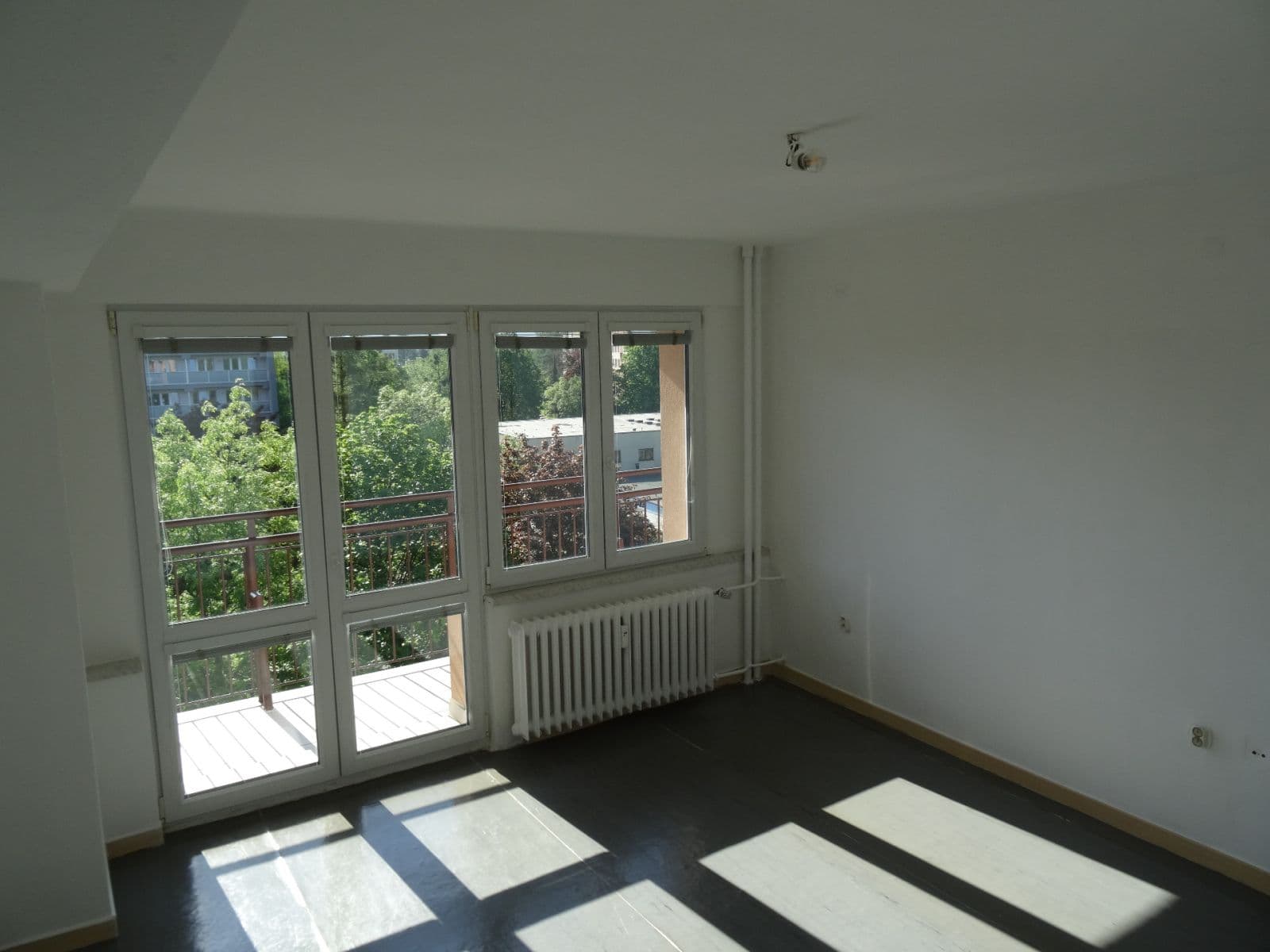 Predaj bytu 3-izbový 57 m², Josefa Suka, Frýdek-Místek, Moravskoslezský kraj Predaj bytu 3-izbový 57 m², Josefa Suka, Frýdek-Místek, Moravskoslezský kraj