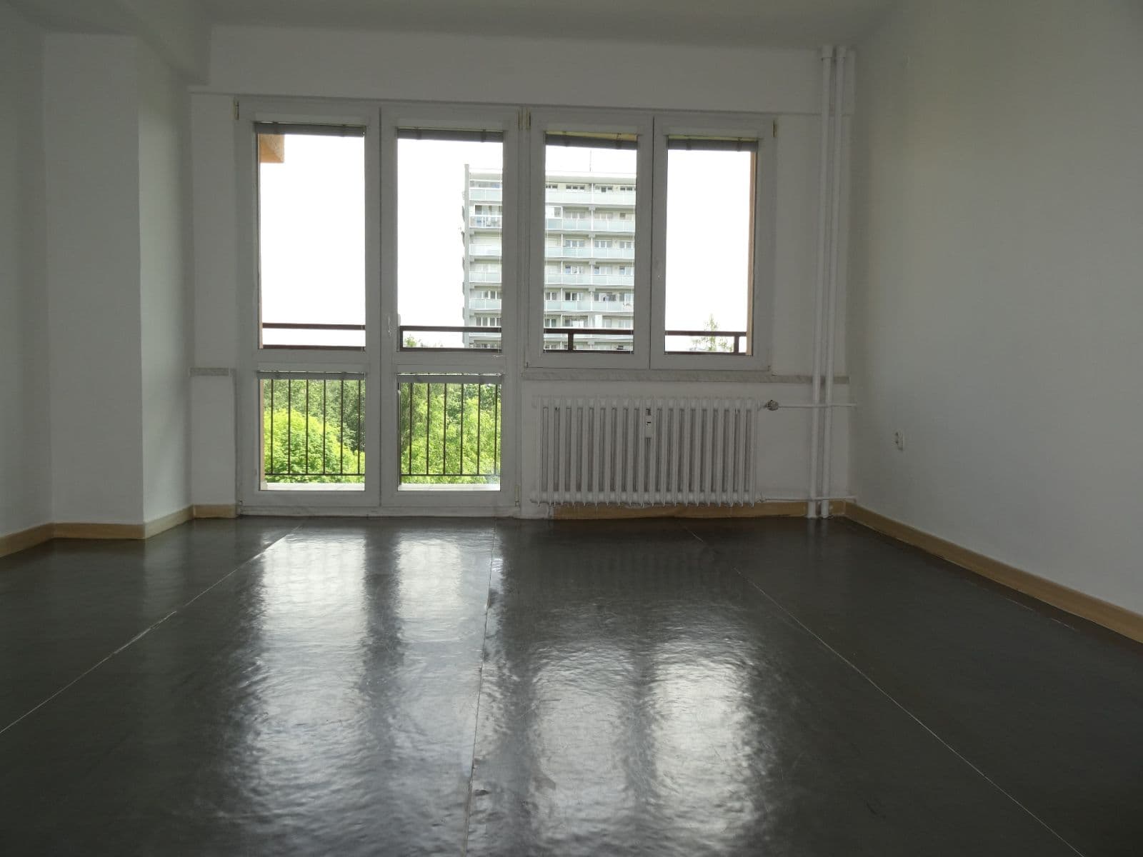 Predaj bytu 3-izbový 57 m², Josefa Suka, Frýdek-Místek, Moravskoslezský kraj Predaj bytu 3-izbový 57 m², Josefa Suka, Frýdek-Místek, Moravskoslezský kraj