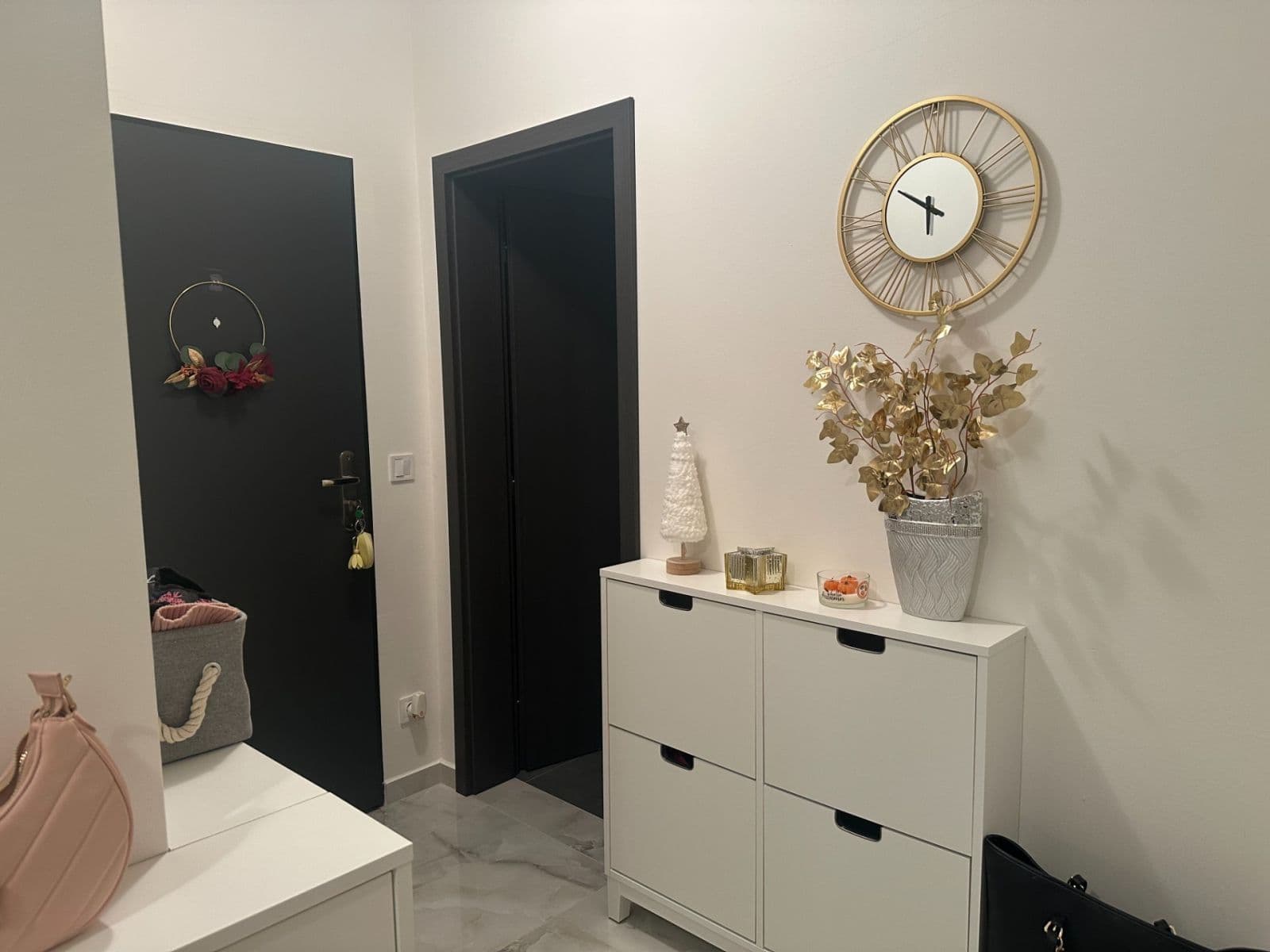 Predaj bytu 2-izbový 63 m², Zahradní, Stochov, Středočeský kraj Predaj bytu 2-izbový 63 m², Zahradní, Stochov, Středočeský kraj