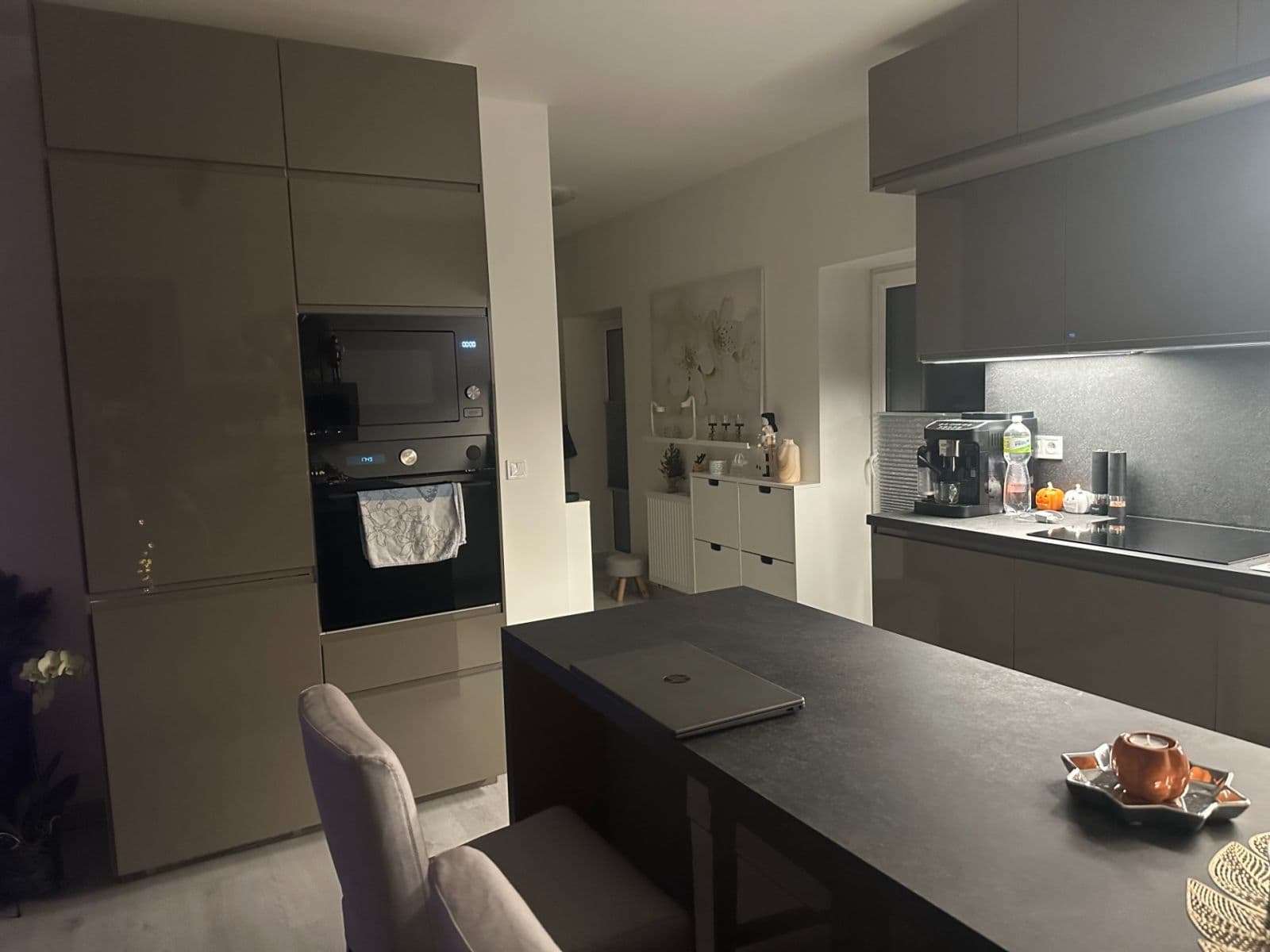 Predaj bytu 2-izbový 63 m², Zahradní, Stochov, Středočeský kraj Predaj bytu 2-izbový 63 m², Zahradní, Stochov, Středočeský kraj
