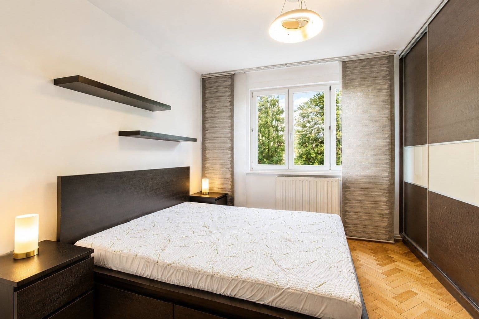 Prenájom bytu 2-izbový 55 m², Nučická, Praha, Praha Prenájom bytu 2-izbový 55 m², Nučická, Praha, Praha