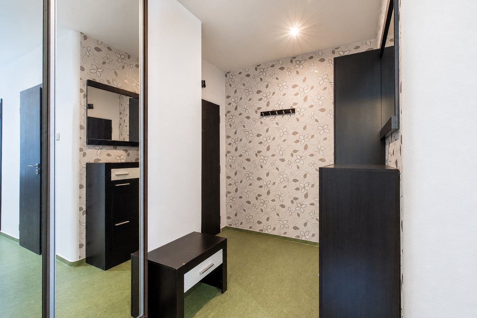 Prenájom bytu 2-izbový 55 m², Nučická, Praha, Praha Prenájom bytu 2-izbový 55 m², Nučická, Praha, Praha