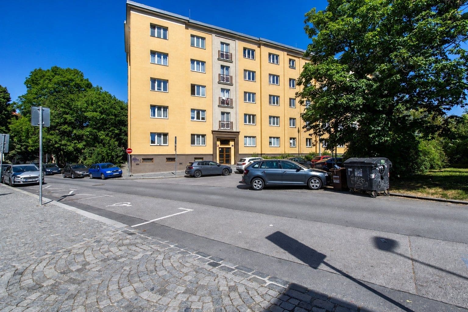 Prenájom bytu 2-izbový 55 m², Nučická, Praha, Praha Prenájom bytu 2-izbový 55 m², Nučická, Praha, Praha