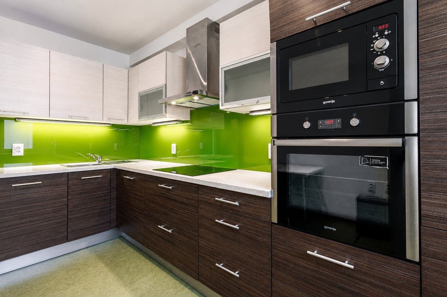 Prenájom bytu 2-izbový 55 m², Nučická, Praha, Praha Prenájom bytu 2-izbový 55 m², Nučická, Praha, Praha