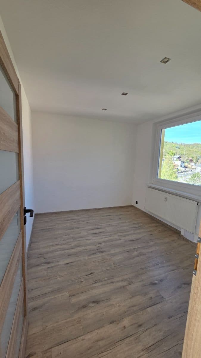 Predaj bytu 3-izbový 74 m², Na Sklípku, Ústí nad Labem, Ústecký kraj Predaj bytu 3-izbový 74 m², Na Sklípku, Ústí nad Labem, Ústecký kraj