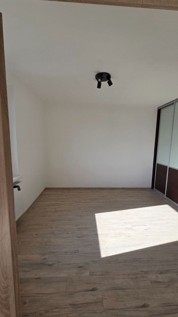 Predaj bytu 3-izbový 74 m², Na Sklípku, Ústí nad Labem, Ústecký kraj Predaj bytu 3-izbový 74 m², Na Sklípku, Ústí nad Labem, Ústecký kraj