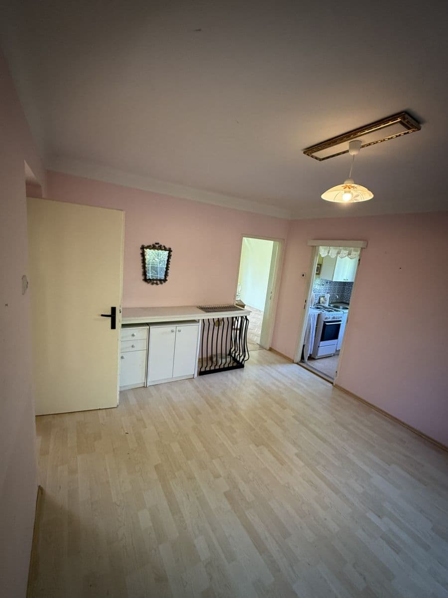 Predaj domu 90 m², pozemek 1.106 m², Pod Dražovkou, Hořovice, Středočeský kraj Predaj domu 90 m², pozemek 1.106 m², Pod Dražovkou, Hořovice, Středočeský kraj