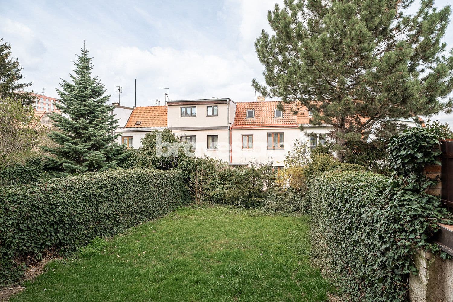 Prenájom domu 115 m², pozemek 165 m², Fialková, Praha, Praha Prenájom domu 115 m², pozemek 165 m², Fialková, Praha, Praha