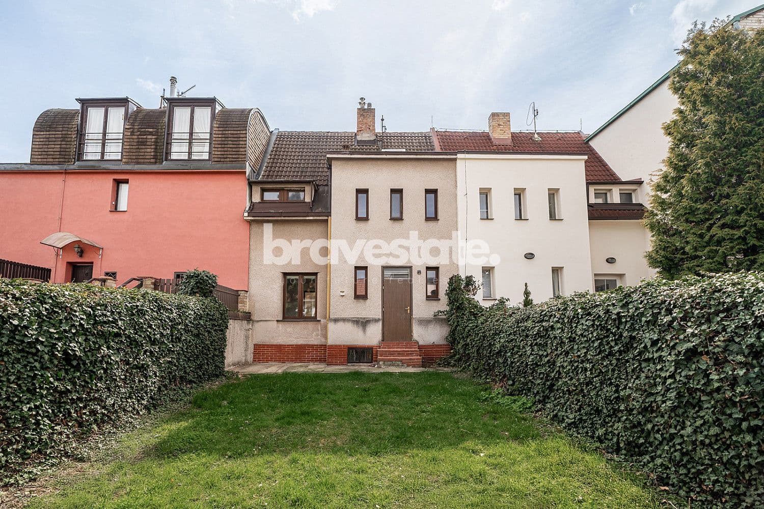 Prenájom domu 115 m², pozemek 165 m², Fialková, Praha, Praha Prenájom domu 115 m², pozemek 165 m², Fialková, Praha, Praha