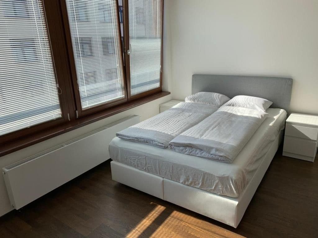 Prenájom bytu 1-izbový 35 m², V Háji, Praha, Praha Prenájom bytu 1-izbový 35 m², V Háji, Praha, Praha