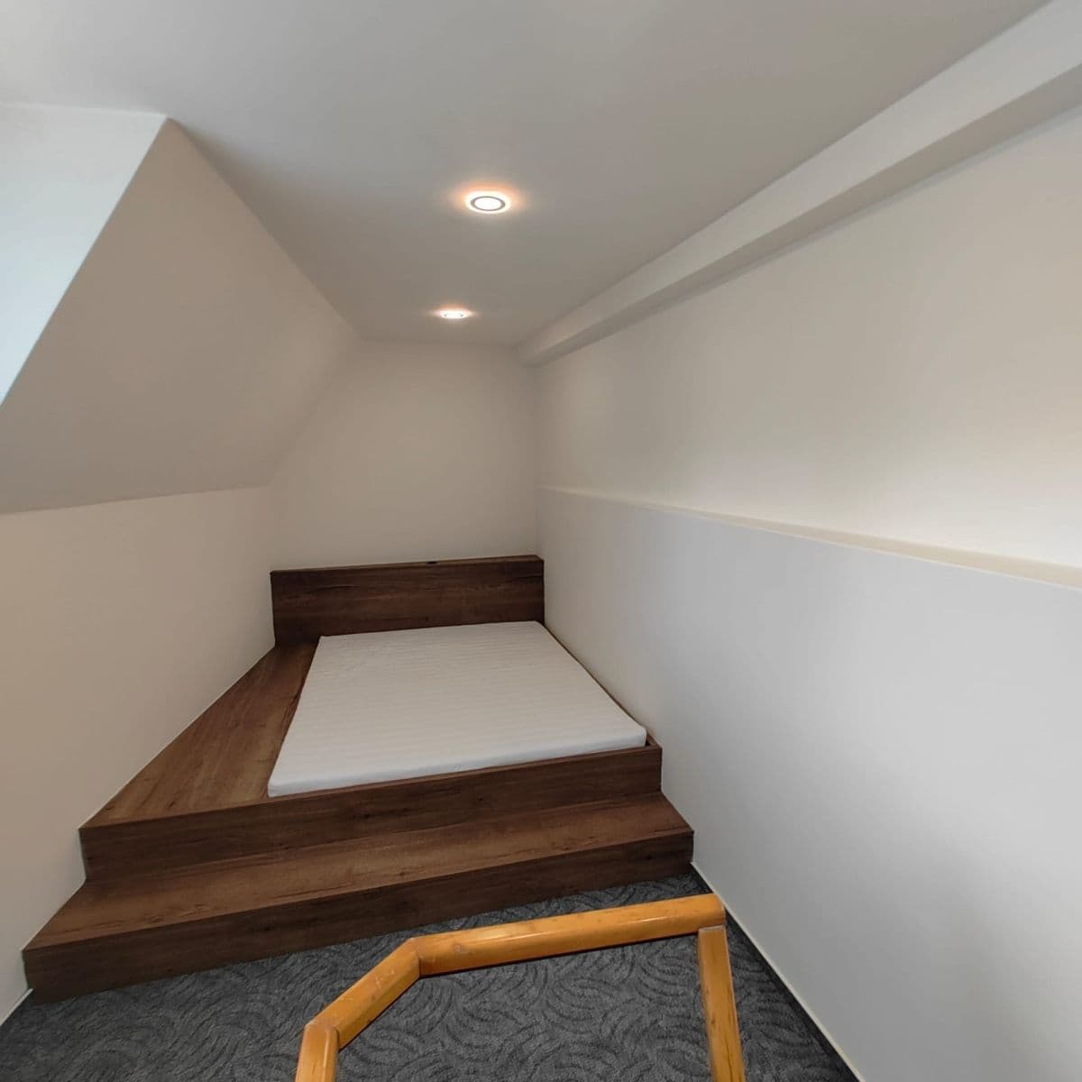 Prenájom bytu 2-izbový 20 m², U Přístavu, Kolín, Středočeský kraj Prenájom bytu 2-izbový 20 m², U Přístavu, Kolín, Středočeský kraj