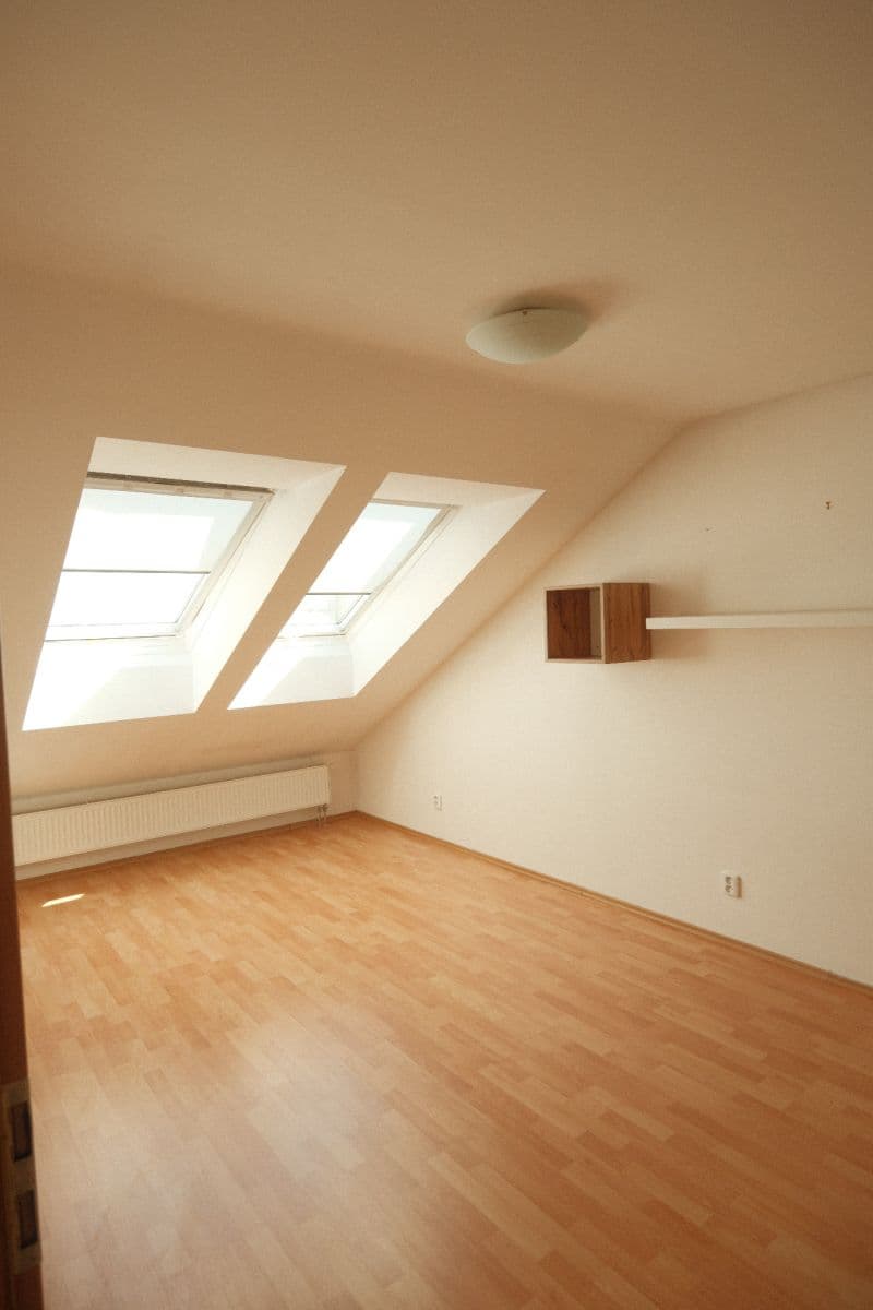 Prenájom bytu 2-izbový 54 m², Ponětovická, Brno, Jihomoravský kraj Prenájom bytu 2-izbový 54 m², Ponětovická, Brno, Jihomoravský kraj