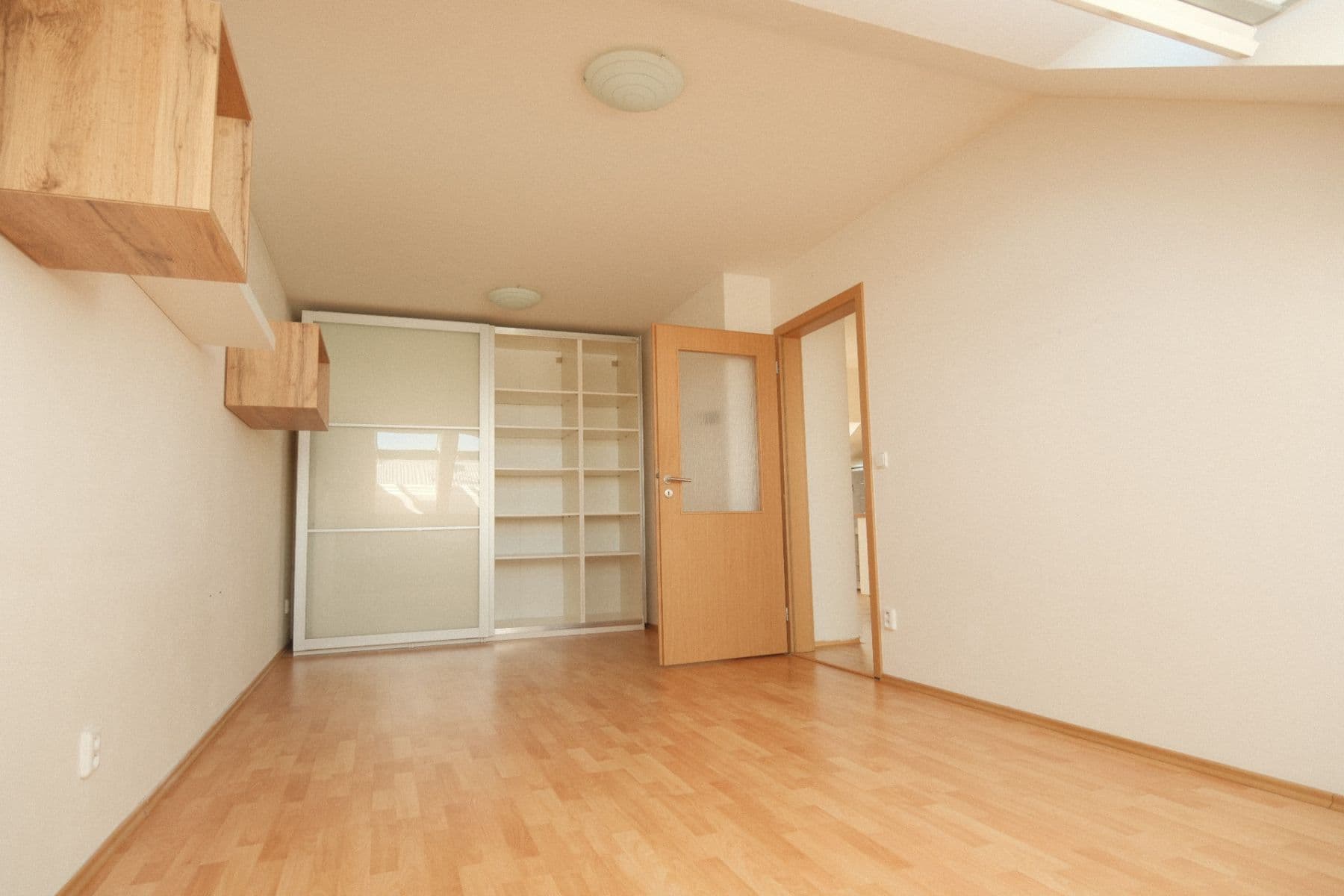 Prenájom bytu 2-izbový 54 m², Ponětovická, Brno, Jihomoravský kraj Prenájom bytu 2-izbový 54 m², Ponětovická, Brno, Jihomoravský kraj