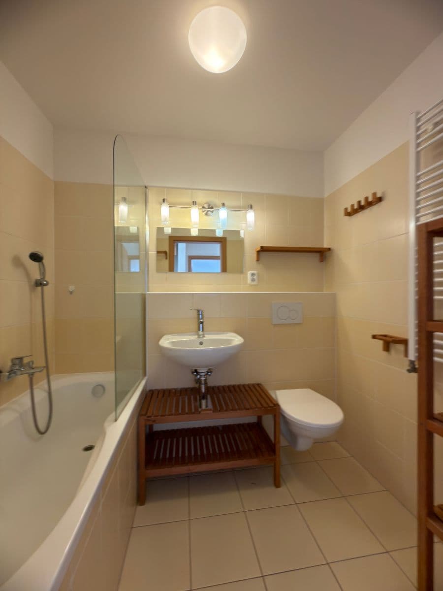 Prenájom bytu 2-izbový 54 m², Ponětovická, Brno, Jihomoravský kraj Prenájom bytu 2-izbový 54 m², Ponětovická, Brno, Jihomoravský kraj