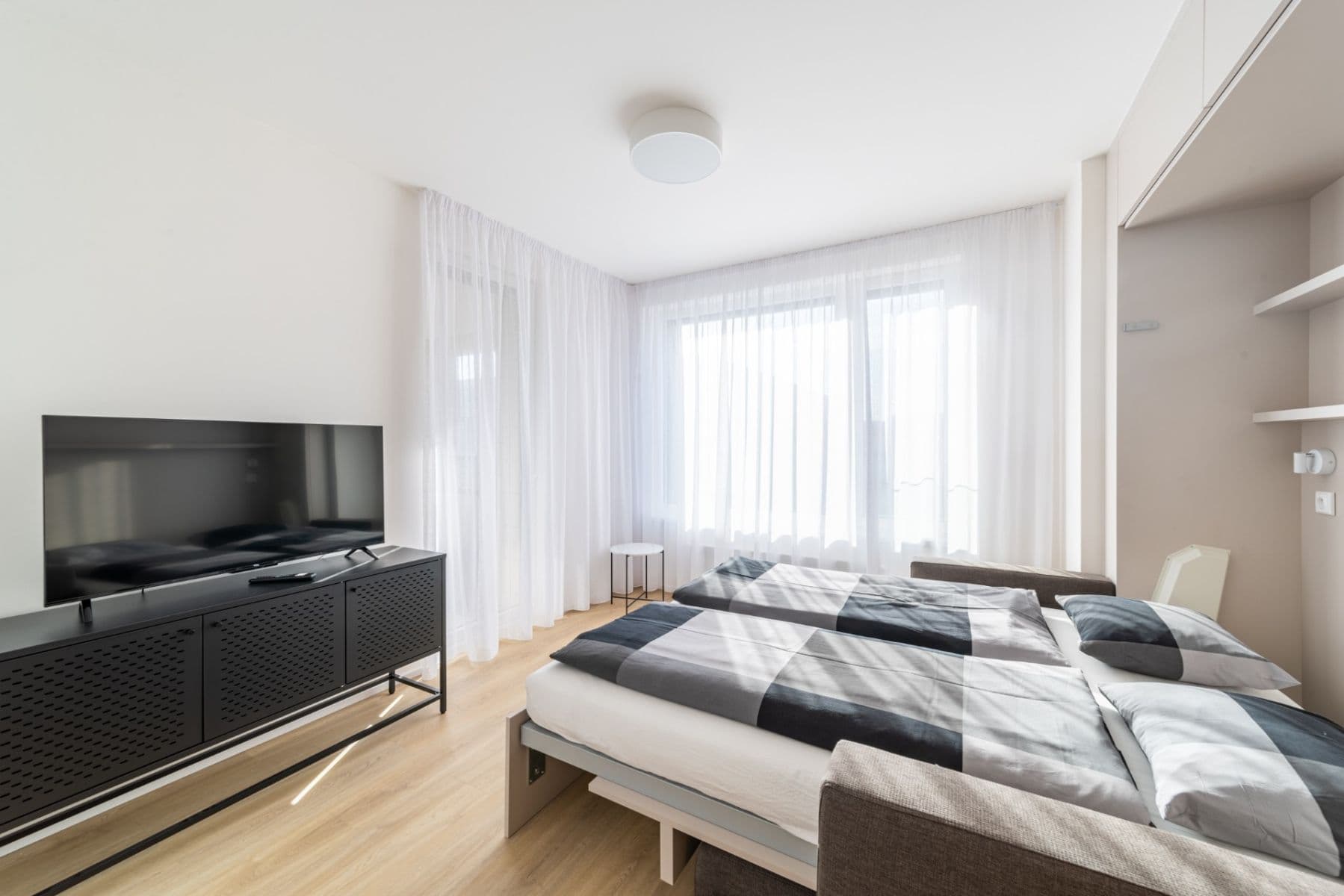 Prenájom bytu 3-izbový 65 m², U Pergamenky, Praha, Praha Prenájom bytu 3-izbový 65 m², U Pergamenky, Praha, Praha
