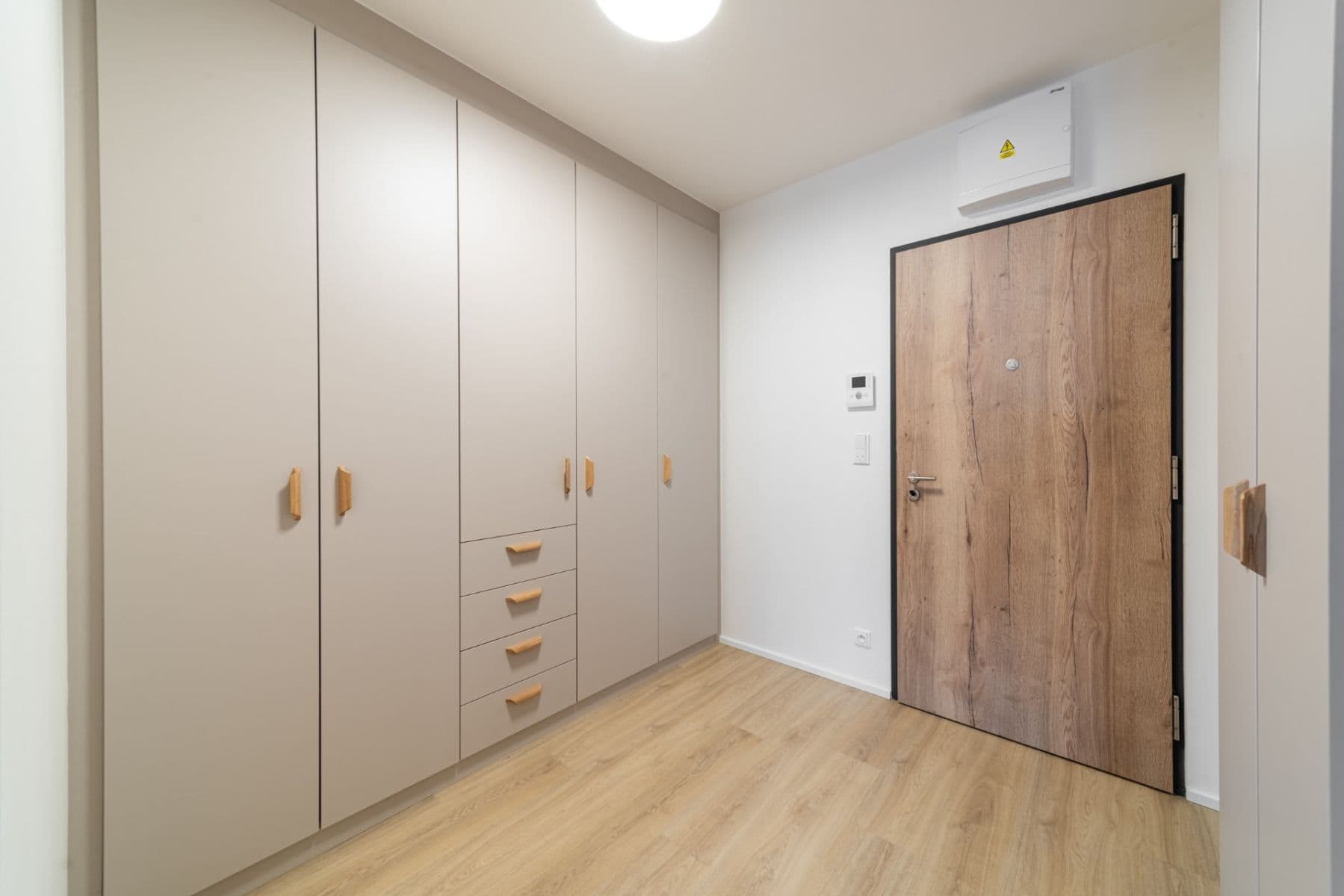 Prenájom bytu 2-izbový 50 m², U Pergamenky, Praha, Praha Prenájom bytu 2-izbový 50 m², U Pergamenky, Praha, Praha