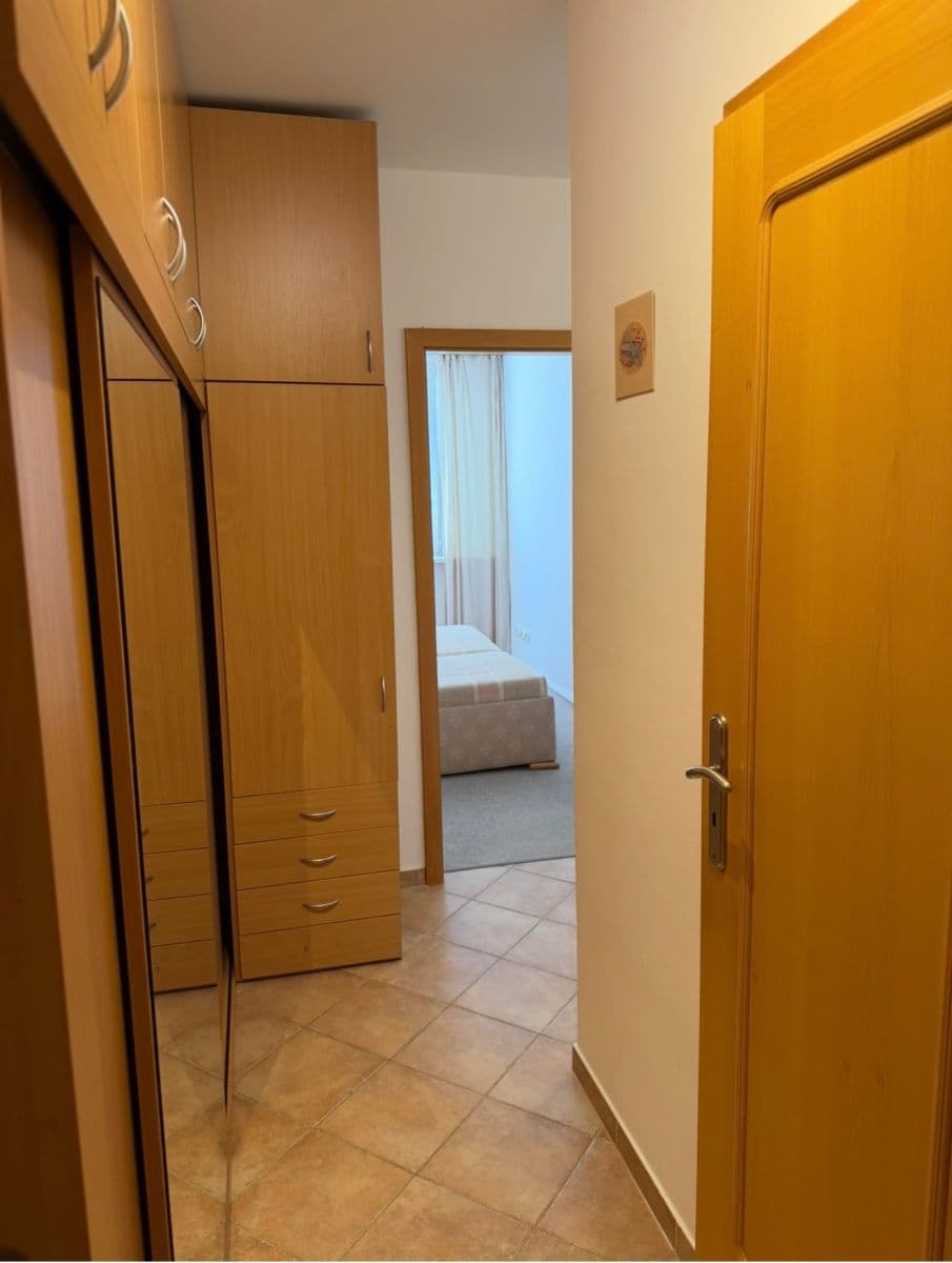 Prenájom bytu 2-izbový 44 m², Na Rovnosti, Praha, Praha Prenájom bytu 2-izbový 44 m², Na Rovnosti, Praha, Praha