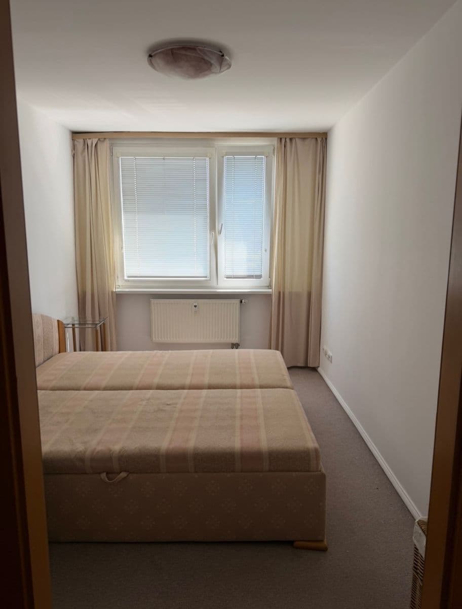 Prenájom bytu 2-izbový 44 m², Na Rovnosti, Praha, Praha Prenájom bytu 2-izbový 44 m², Na Rovnosti, Praha, Praha