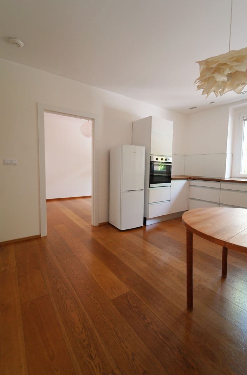 Prenájom bytu 2-izbový 57 m², náměstí Josefa Machka, Praha, Praha Prenájom bytu 2-izbový 57 m², náměstí Josefa Machka, Praha, Praha
