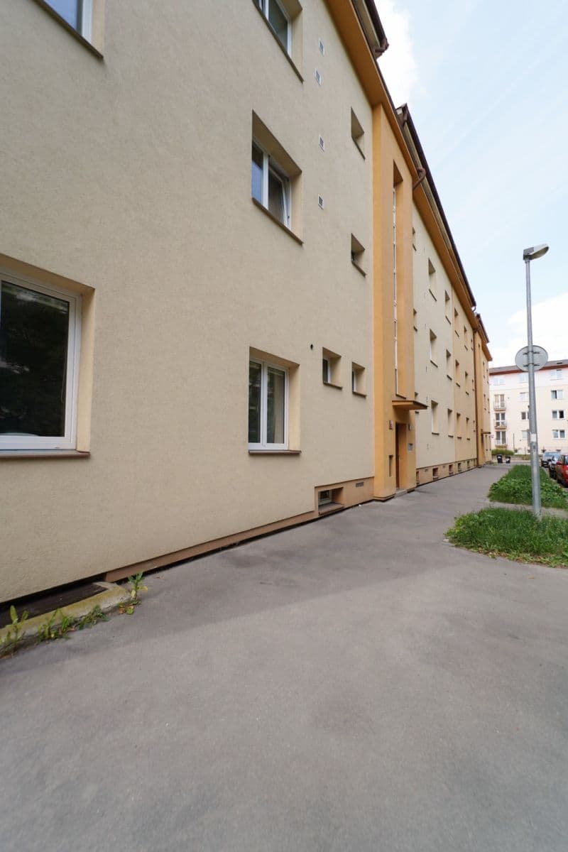 Prenájom bytu 2-izbový 57 m², náměstí Josefa Machka, Praha, Praha Prenájom bytu 2-izbový 57 m², náměstí Josefa Machka, Praha, Praha