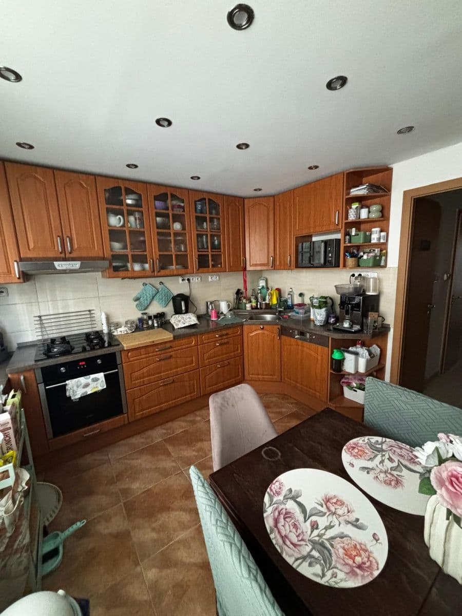 Prenájom bytu 3-izbový 82 m², Levského, Praha, Praha Prenájom bytu 3-izbový 82 m², Levského, Praha, Praha