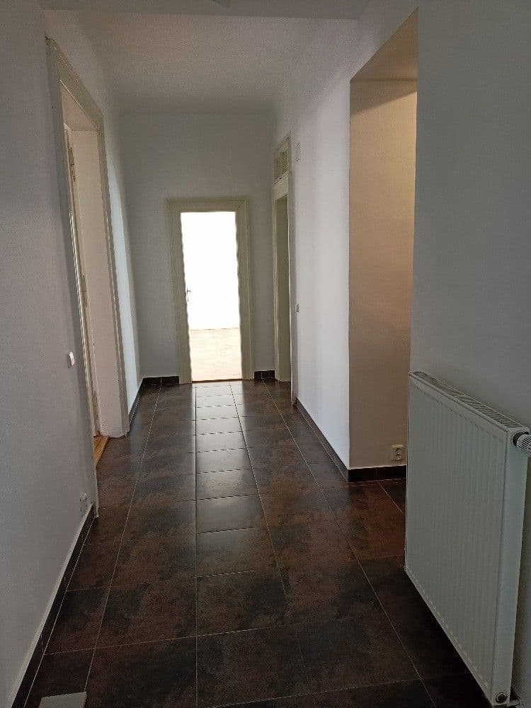 Prenájom bytu 4-izbový 137 m², Křemencova, Praha, Praha Prenájom bytu 4-izbový 137 m², Křemencova, Praha, Praha