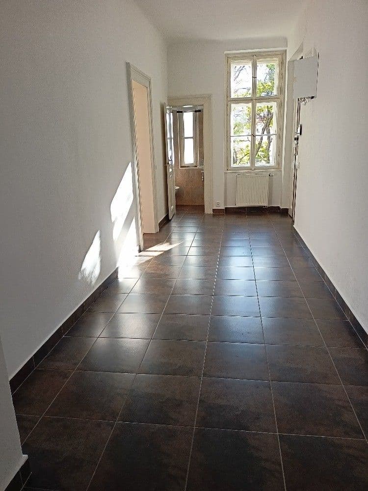Prenájom bytu 4-izbový 137 m², Křemencova, Praha, Praha Prenájom bytu 4-izbový 137 m², Křemencova, Praha, Praha
