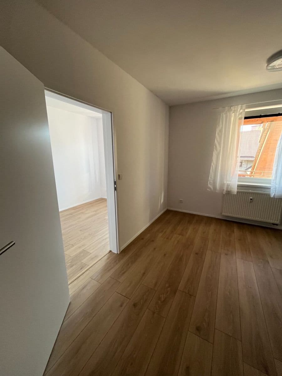 Prenájom bytu 1-izbový 39 m², Polní, Český Těšín, Moravskoslezský kraj Prenájom bytu 1-izbový 39 m², Polní, Český Těšín, Moravskoslezský kraj