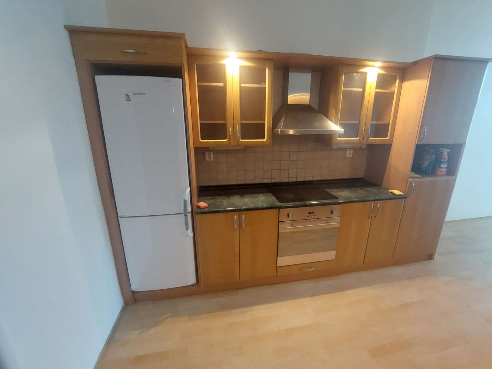 Prenájom bytu 3-izbový 110 m², Navrátilova, Praha, Praha Prenájom bytu 3-izbový 110 m², Navrátilova, Praha, Praha