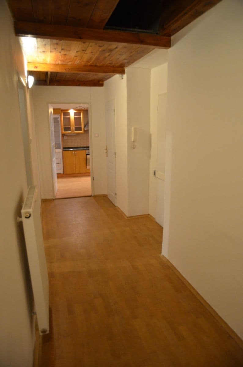 Prenájom bytu 3-izbový 110 m², Navrátilova, Praha, Praha Prenájom bytu 3-izbový 110 m², Navrátilova, Praha, Praha