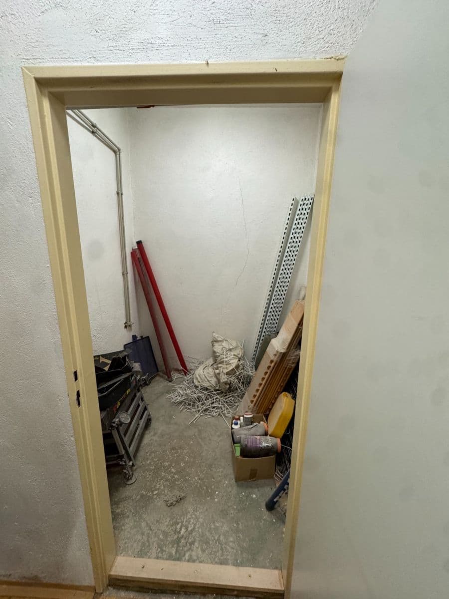 Prenájom nebytového priestoru 24 m², Brechtova, Praha, Praha Prenájom nebytového priestoru 24 m², Brechtova, Praha, Praha