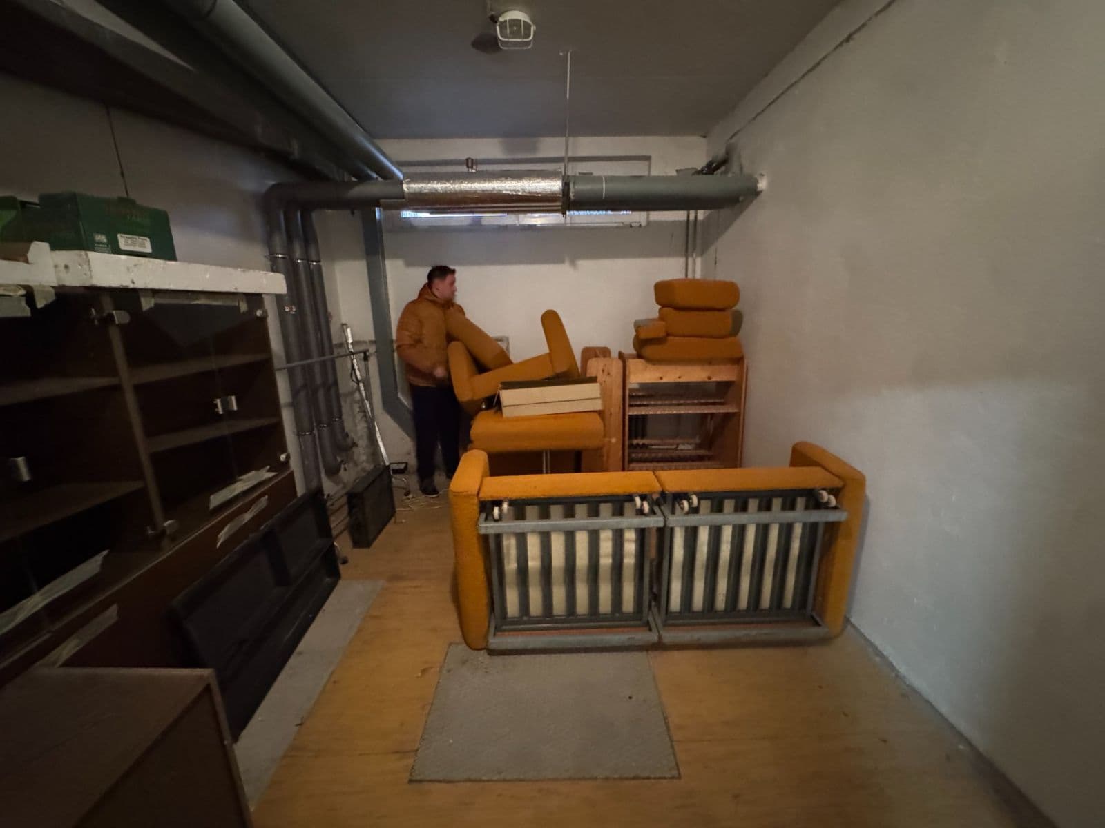 Prenájom nebytového priestoru 24 m², Brechtova, Praha, Praha Prenájom nebytového priestoru 24 m², Brechtova, Praha, Praha