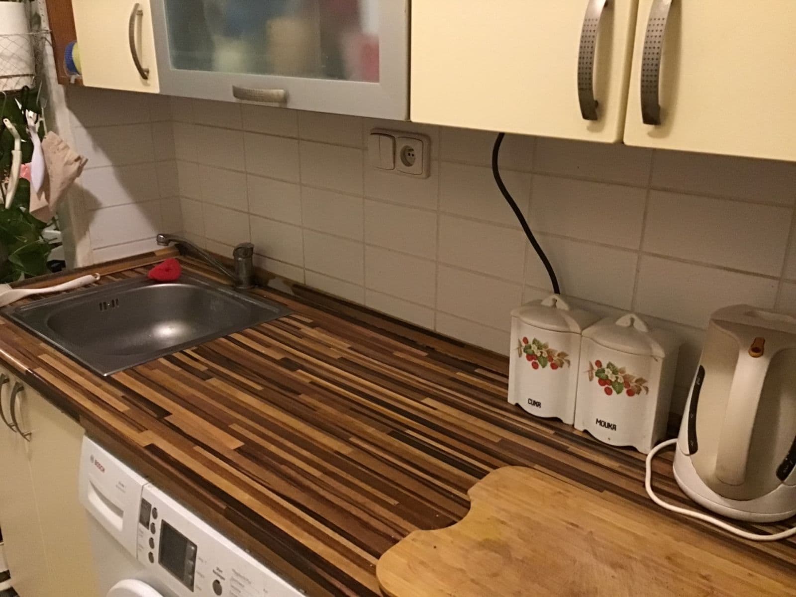 Prenájom bytu 2-izbový 15 m², Choceradská, Praha, Praha Prenájom bytu 2-izbový 15 m², Choceradská, Praha, Praha