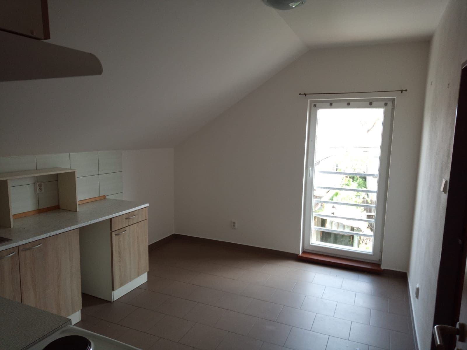 Prenájom bytu 1-izbový 45 m², tř. Čs. odboje, Chrást, Plzeňský kraj Prenájom bytu 1-izbový 45 m², tř. Čs. odboje, Chrást, Plzeňský kraj